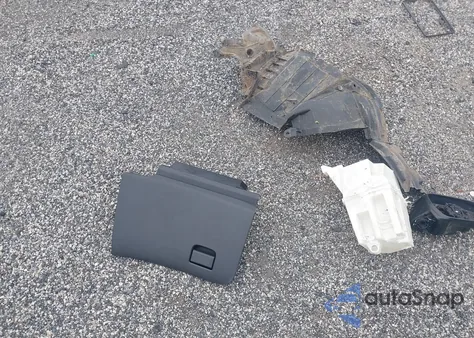 2015 Nissan Rogue Sv z USA, uszkodzony, nr VIN 5N1AT2MK8FC798219